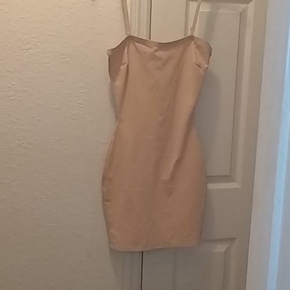 Assets By Spanx Shapewear Slip Bundle - Picture 2 of 13